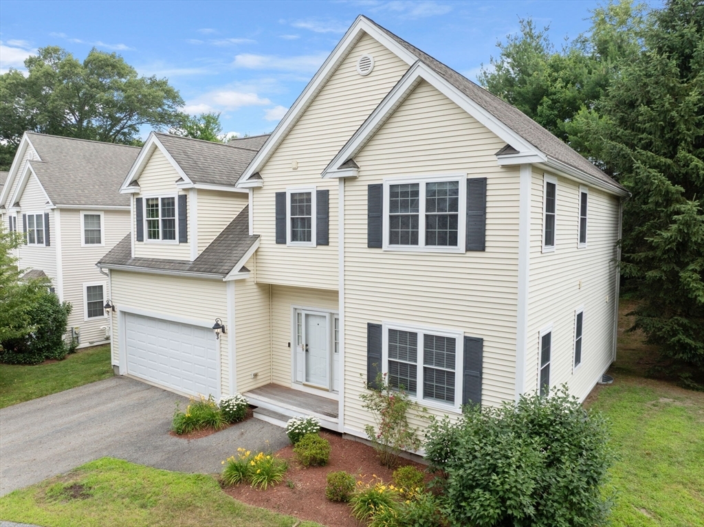 Property Photo:  5 Equestrain  MA 01824 