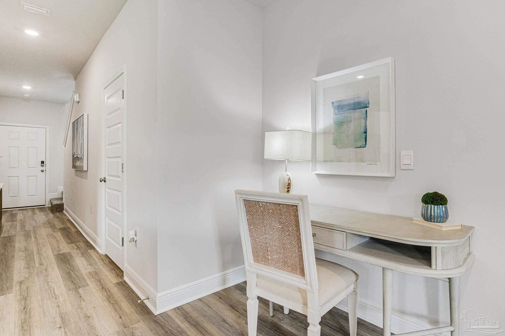 Property Photo: 3981 Pendragon Cir FL 32583