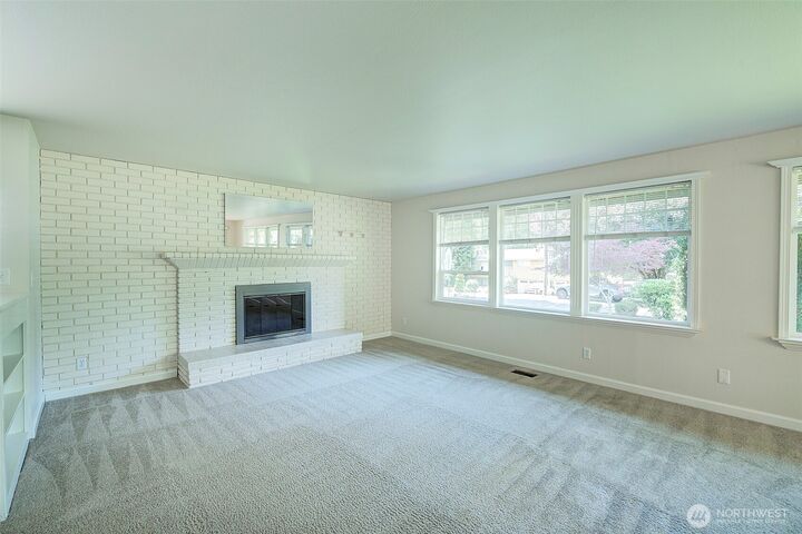 Property Photo:  2432  Jones Avenue NE  WA 98056 