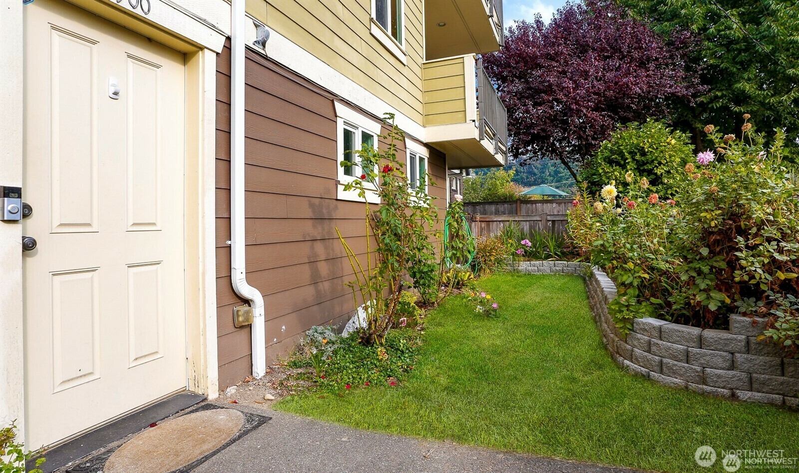 Property Photo: 900 SW Elmgrove Street WA 98106