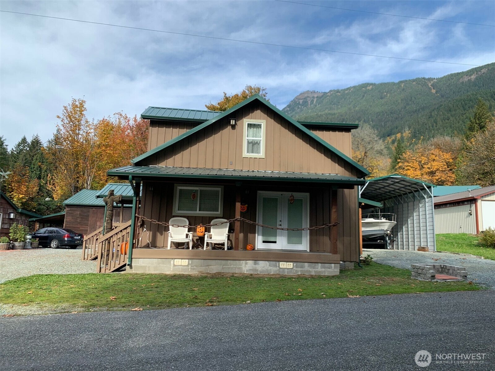 Property Photo: 52839 Railroad Avenue WA 98283
