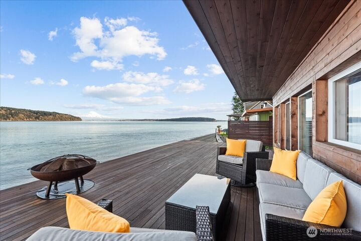 Property Photo: 10509 Sunrise Beach Drive NW WA 98332