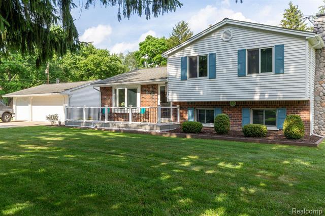 Property Photo: 9026 Woodside Road MI 48167