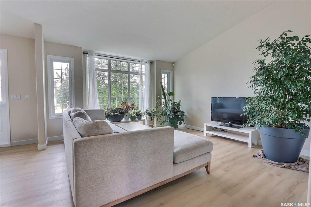 Property Photo:  15 Turner Place  SK S6X 1C4 