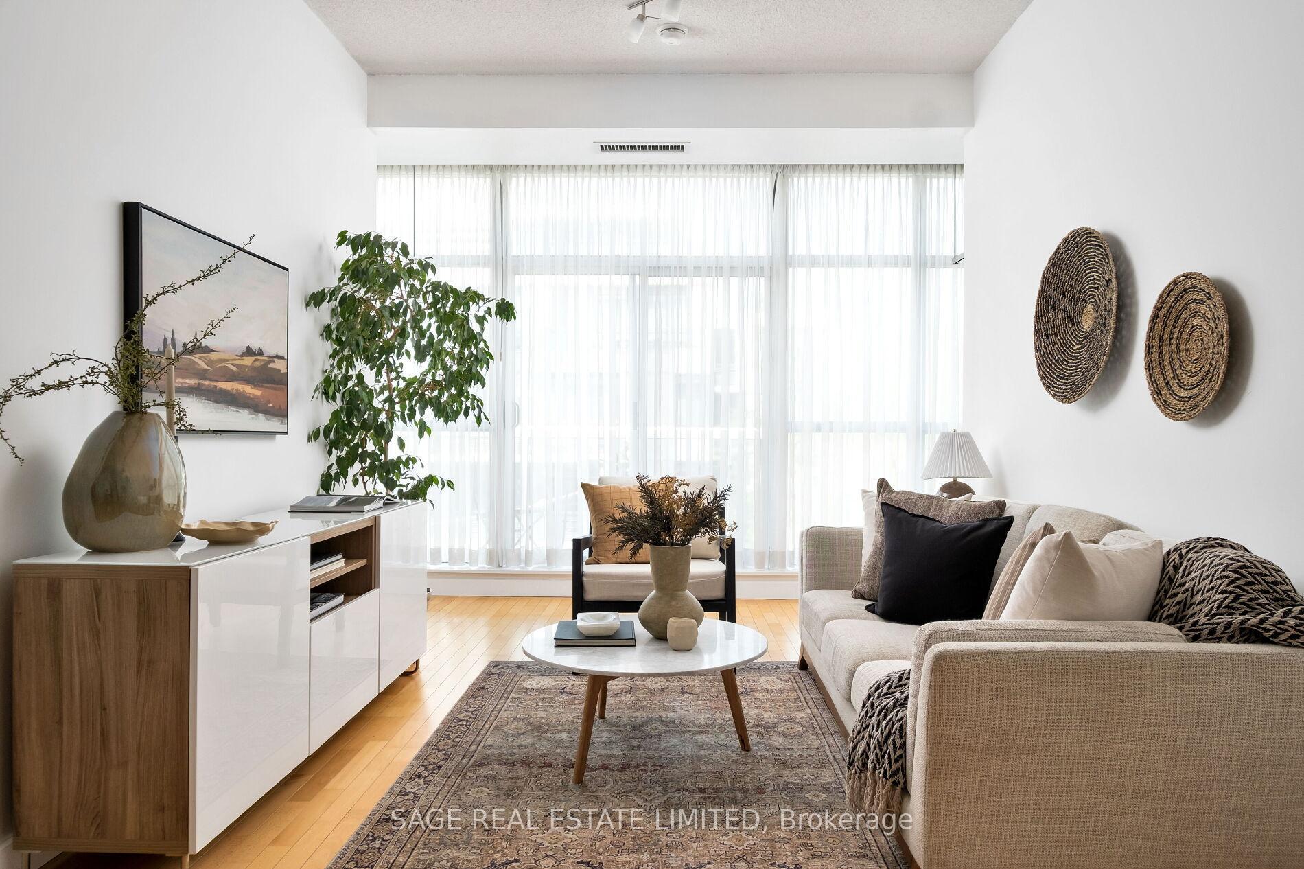 Property Photo:  601 Kingston Road 512  ON M4E 3Y2 