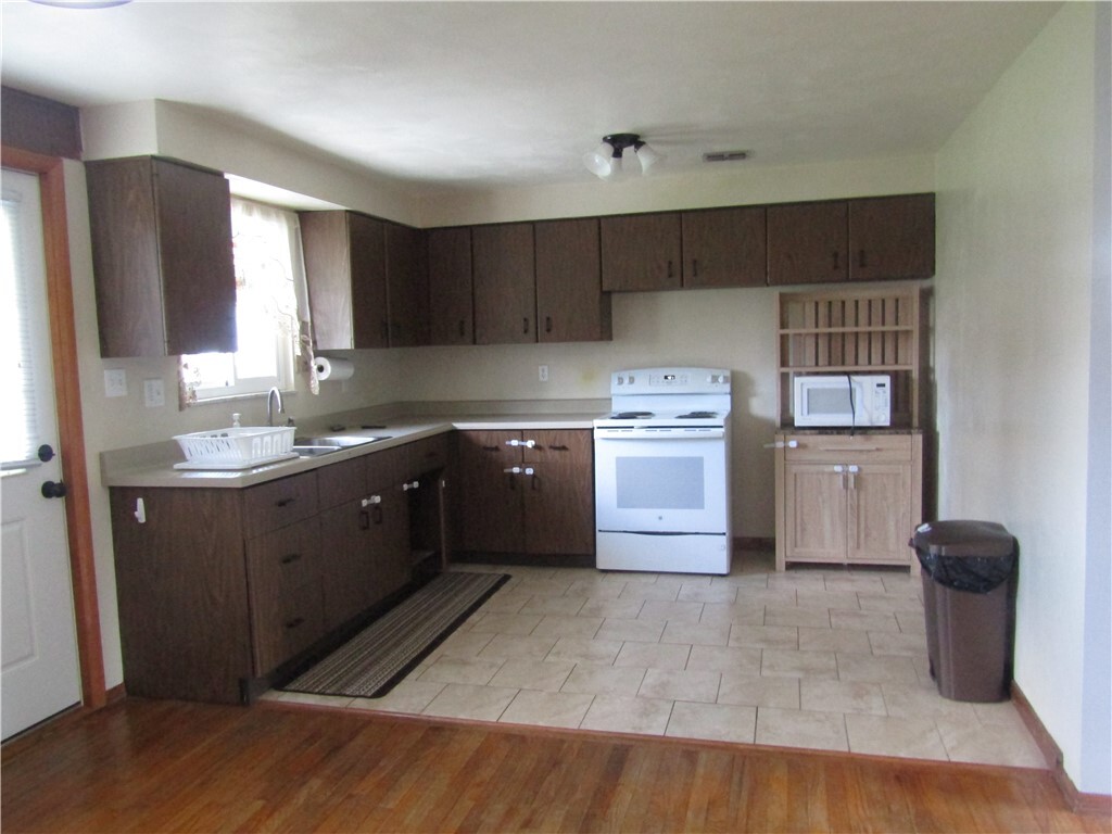 Property Photo: 331 Johnson Ln PA 15425