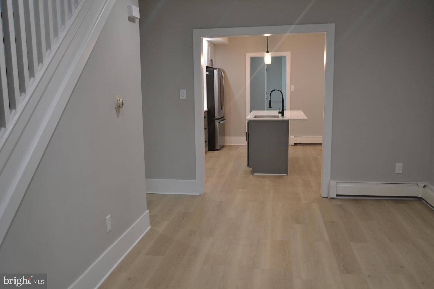 Property Photo:  163 State Street  NJ 08069 