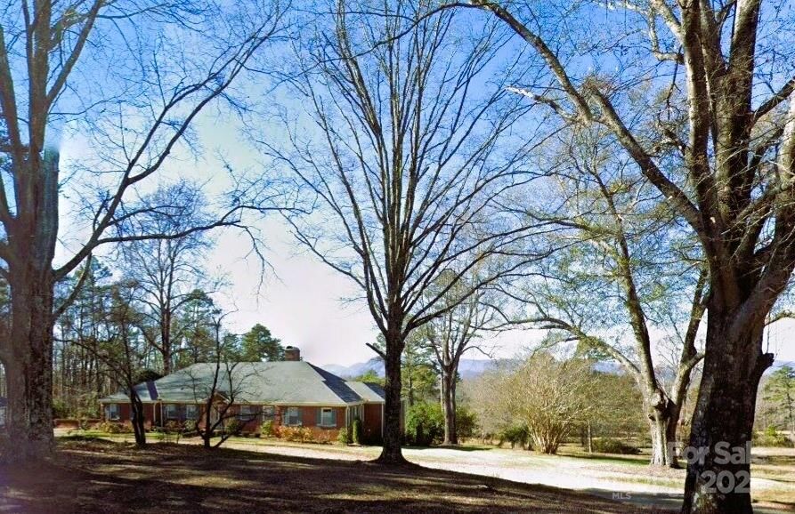 Property Photo:  1060 Redland Road  SC 29356 