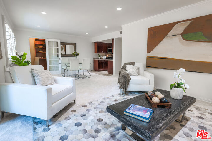 6700 Hillpark Dr  Los Angeles CA 90068 photo