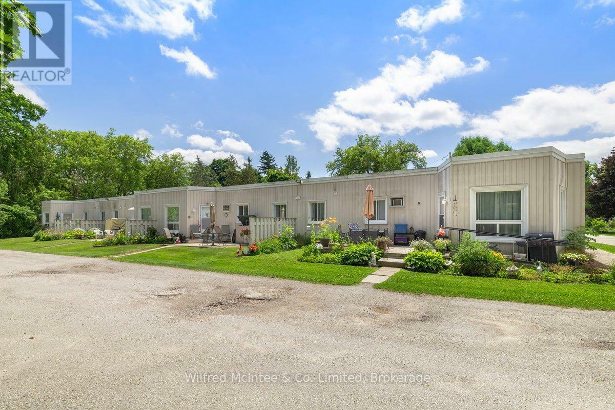 Property Photo:  6 Amelia Street  ON N0G 2V0 