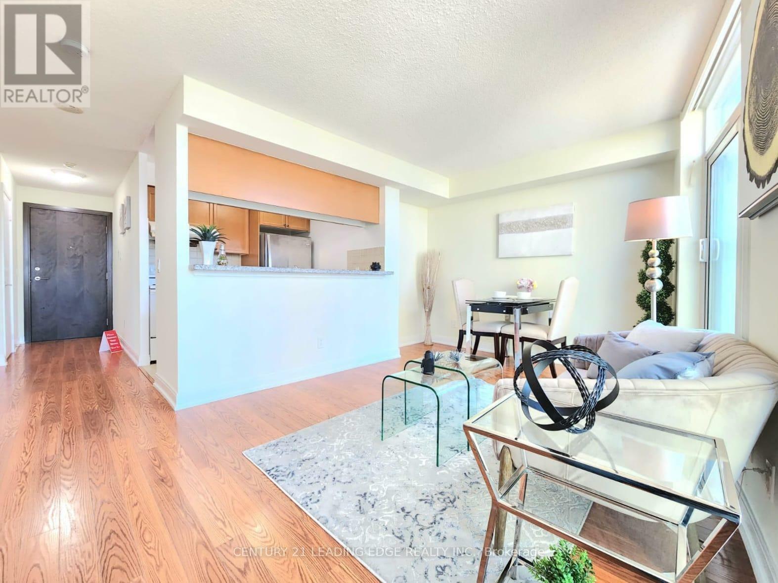 Photo de la propriété: 238 Bonis Avenue 323 ON M1T 3W7