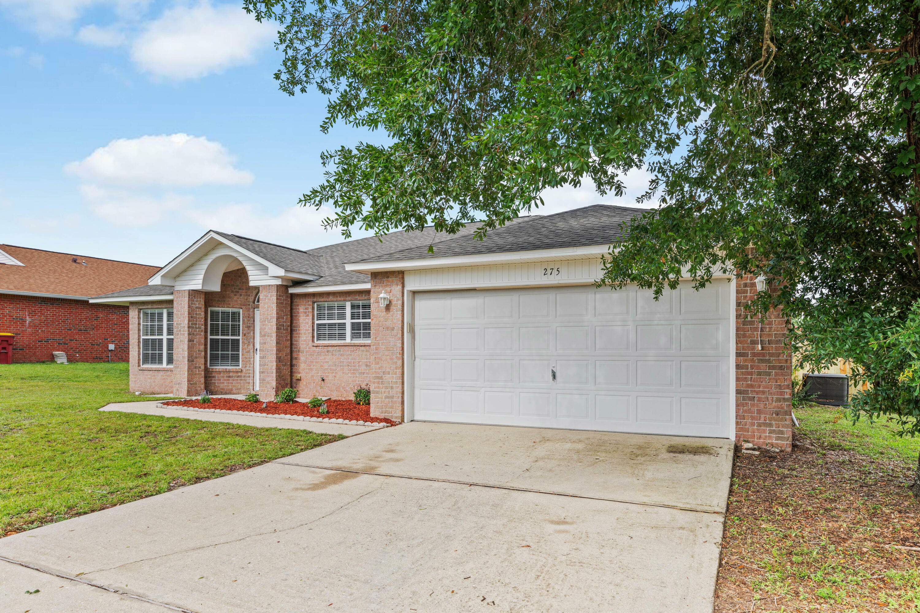 Property Photo: 275 Limestone Circle FL 32539