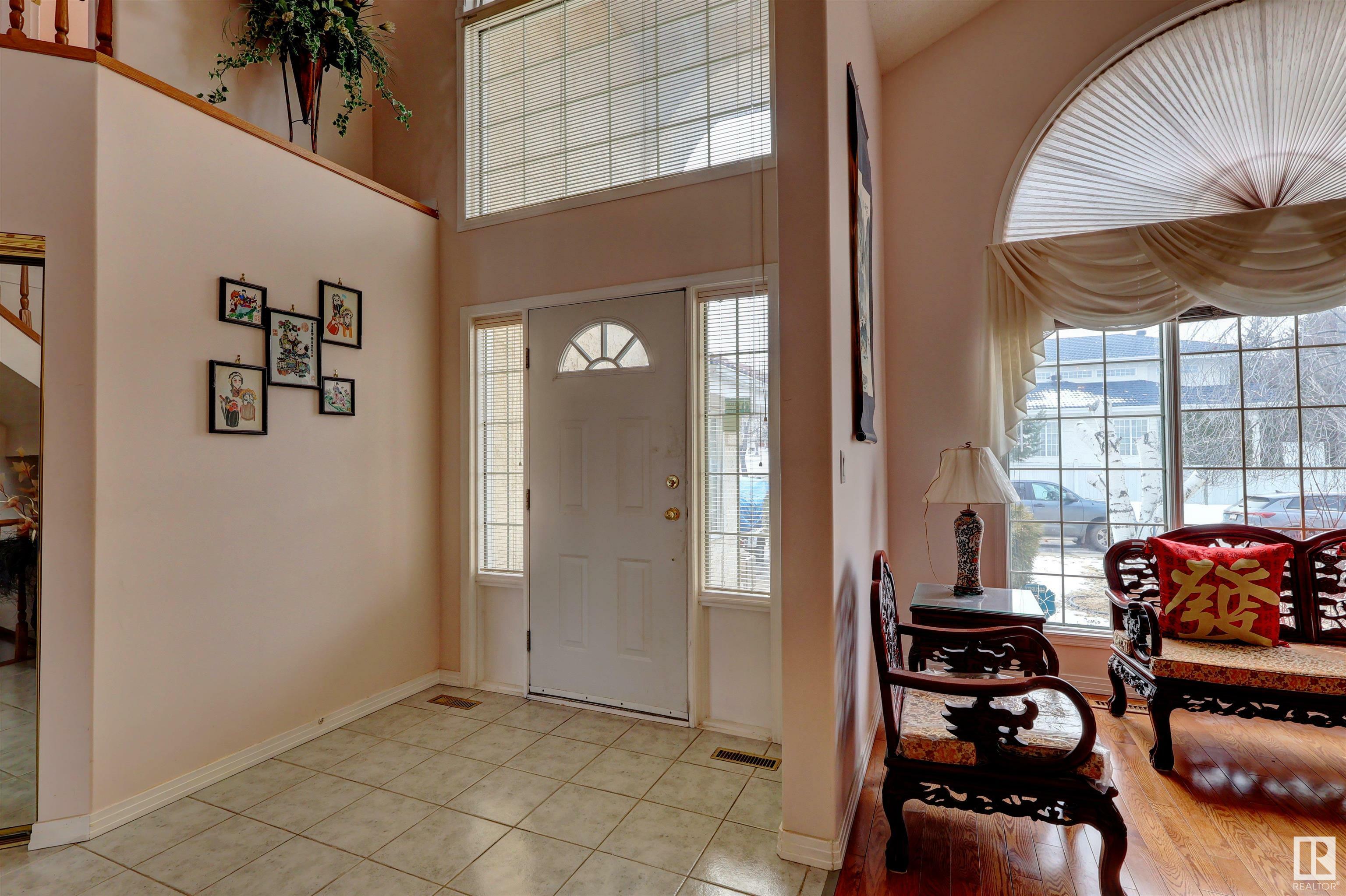 Property Photo:  15 Cormack Crescent NW  AB T6R 2E7 