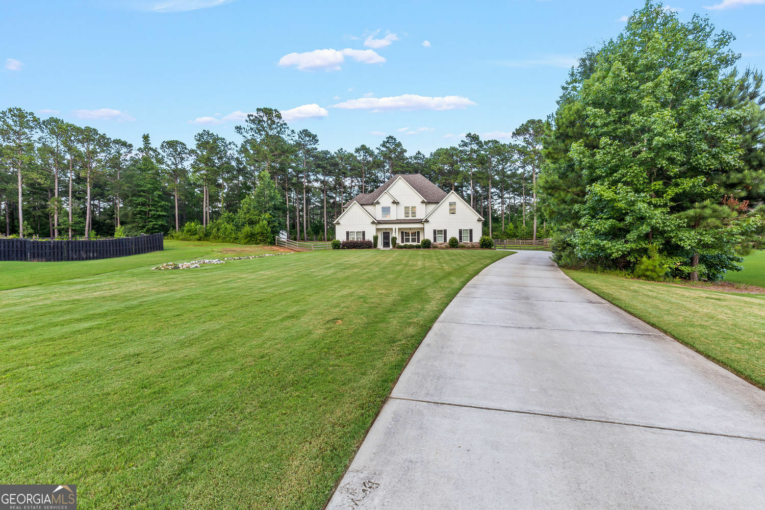 Property Photo:  112 Senoya Lane  GA 30276 