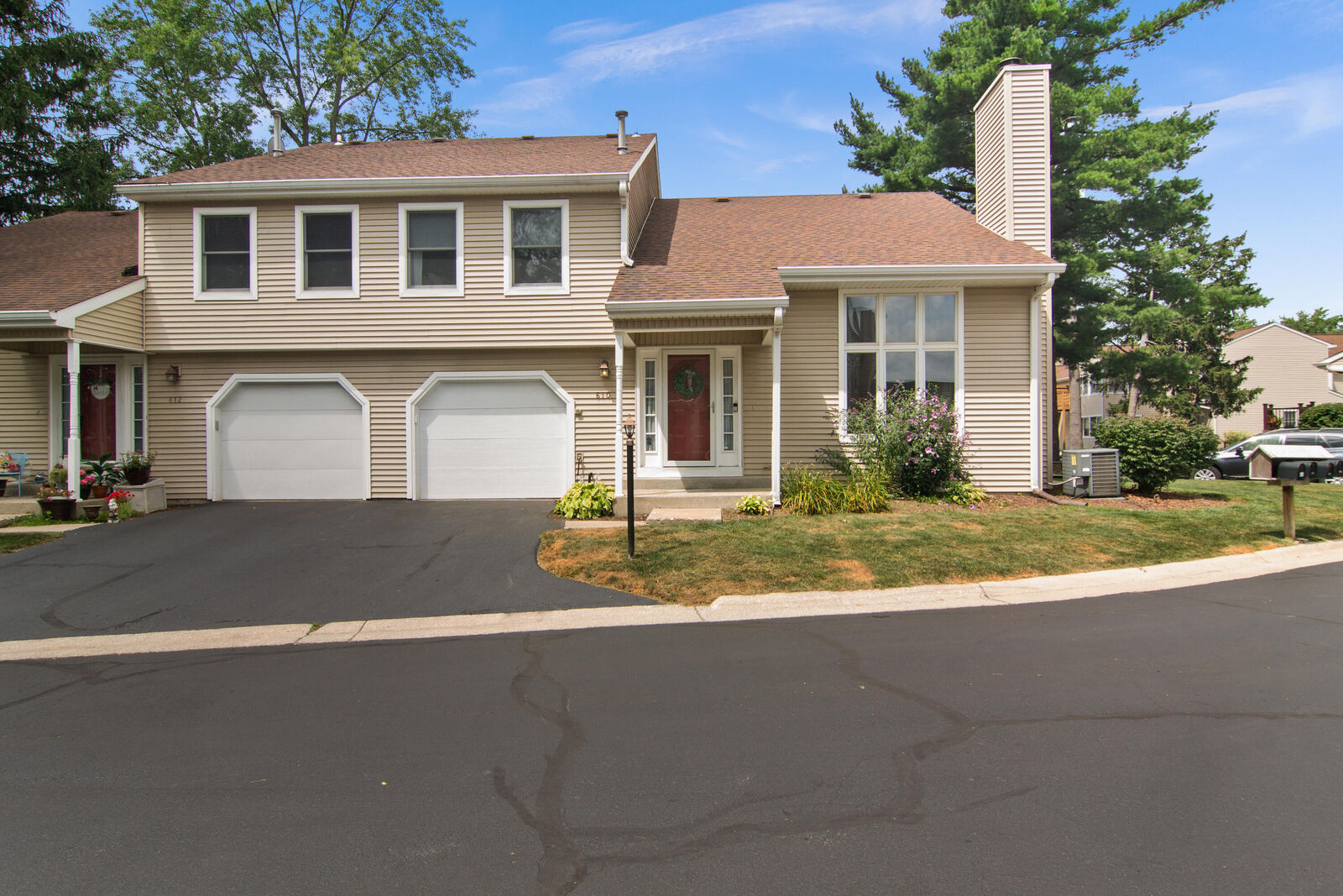 Property Photo: 610 Glade Place IN 46383