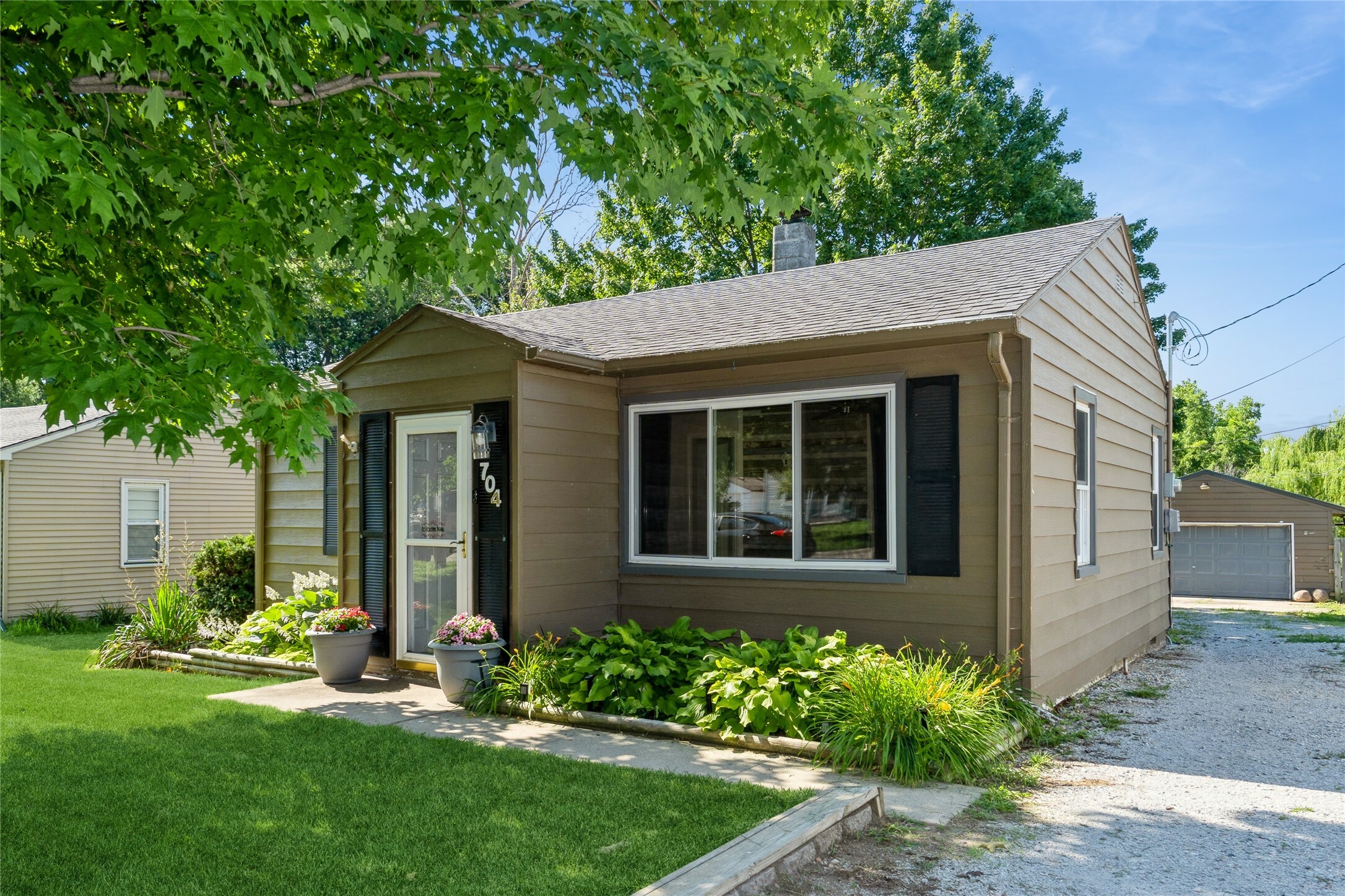 704 Lewis Avenue  Norwalk IA 50211 photo