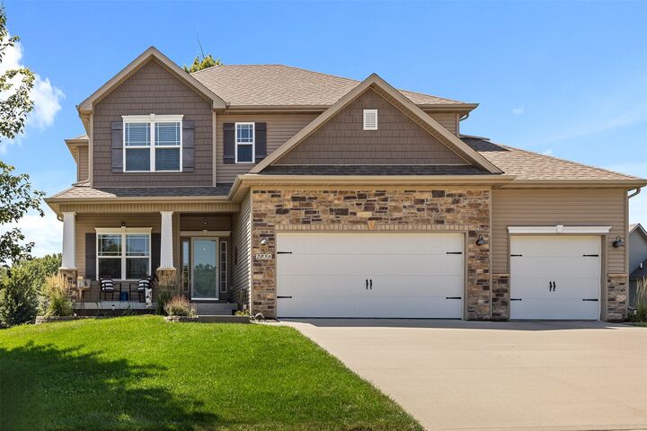2056 SE Fox Valley Drive  West Des Moines IA 50265 photo