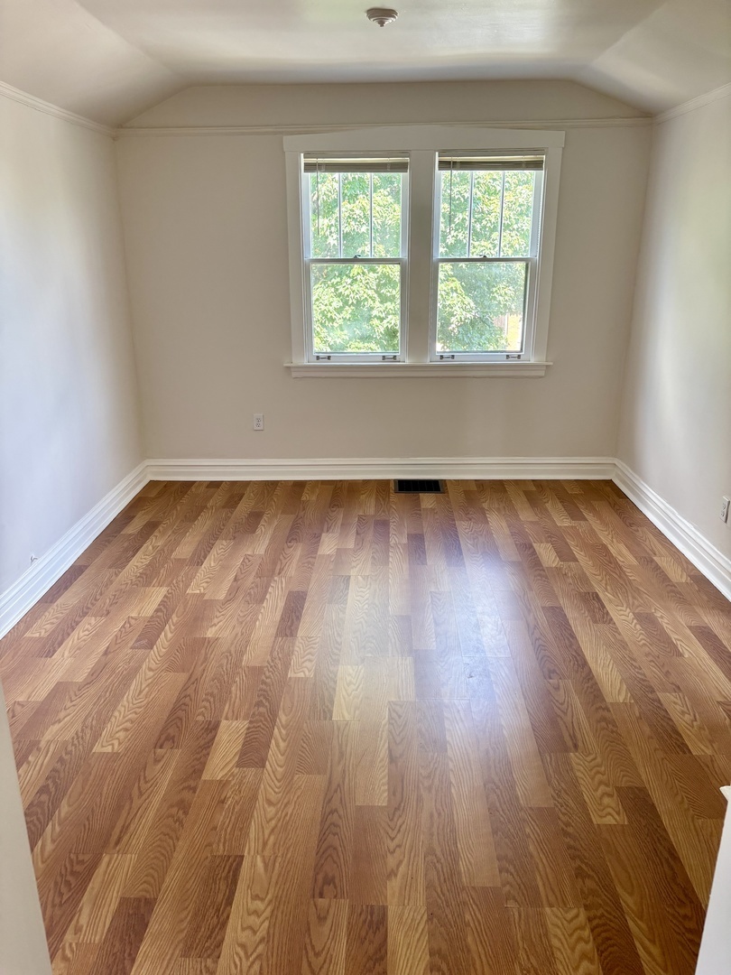 Property Photo: 4556 N Merrimac Avenue 2 IL 60630