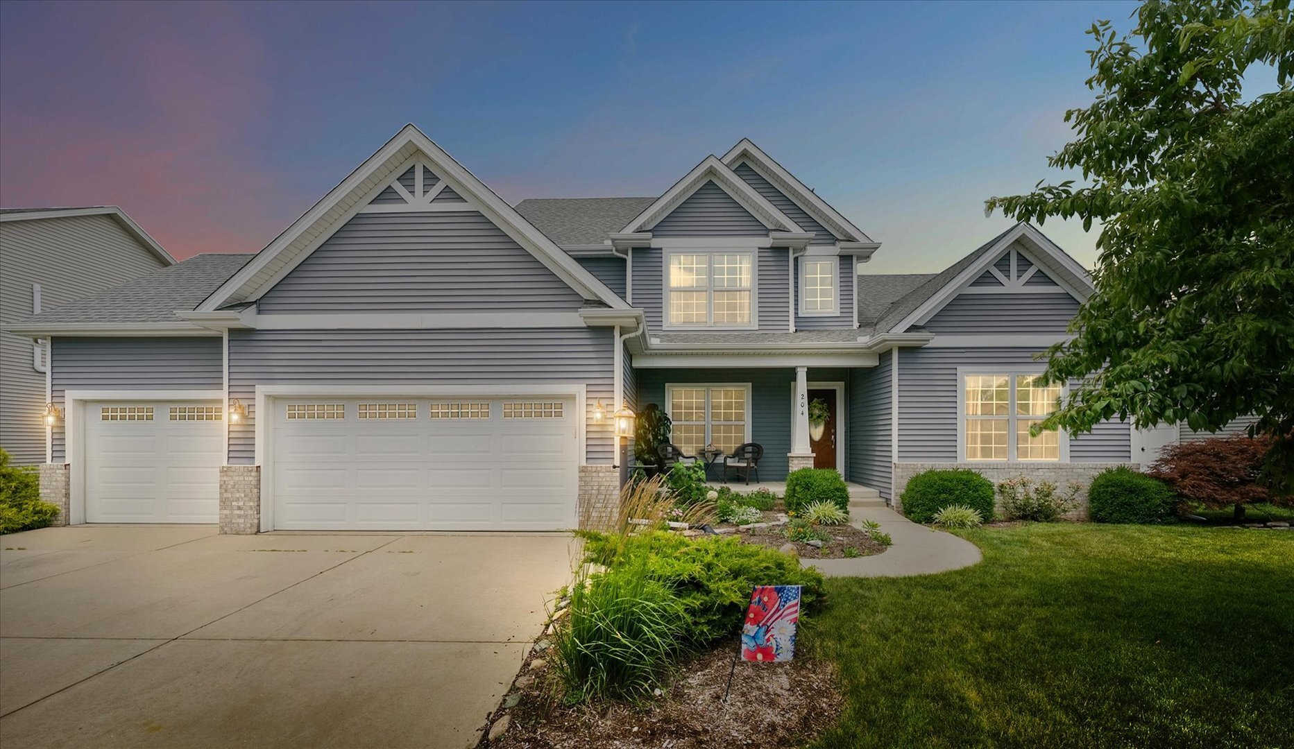 Property Photo:  204 Campbell Street  IL 61880 