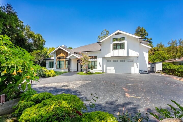 Property Photo: 5225 Topeka Drive CA 91356
