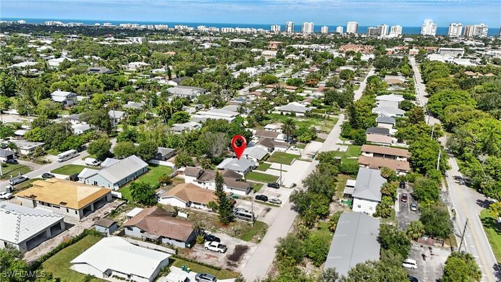 Property Photo:  1336 Highlands Drive  FL 34103 