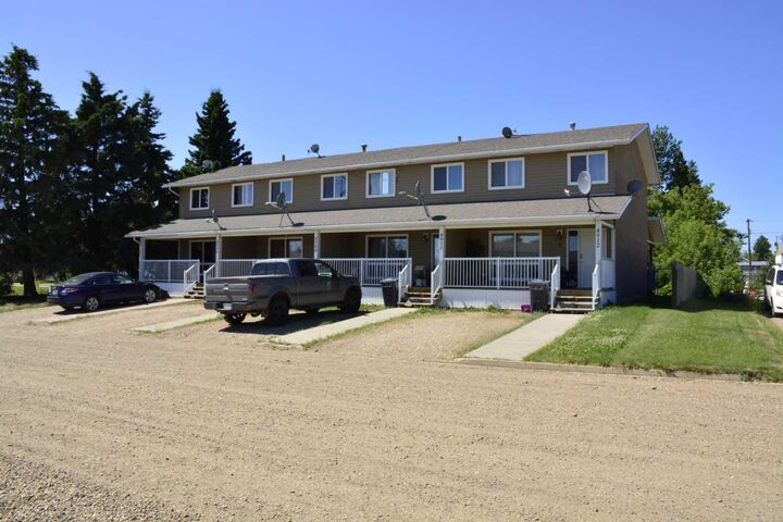 Photo de la propriété:  4906-4914 49 Street  AB T0H 0E0 