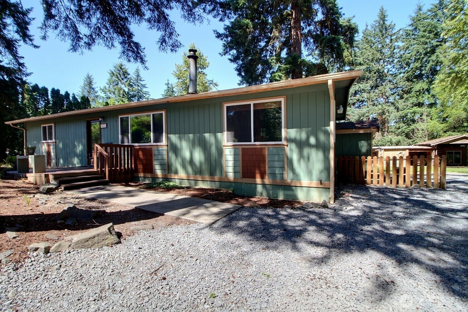 Property Photo: 36204 108th Avenue Ct E WA 98328