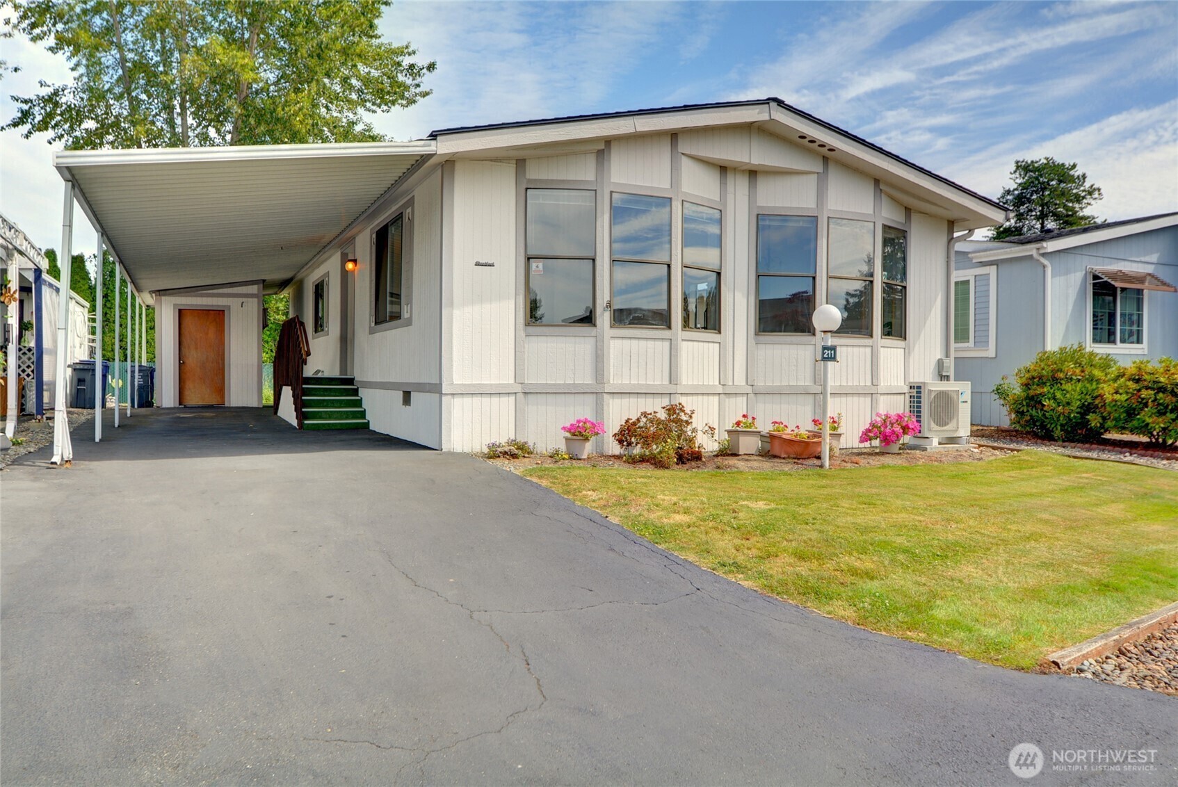 Property Photo:  5900  64th Street NE 211  WA 98270 