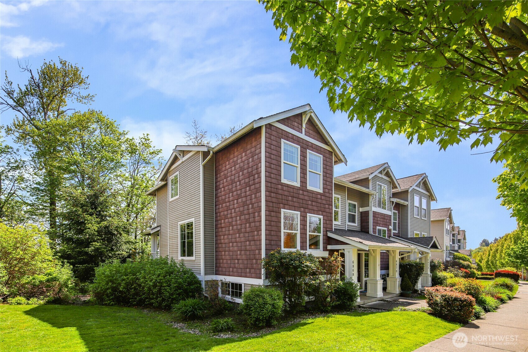 Property Photo:  6868  Holly Park Drive S  WA 98118 