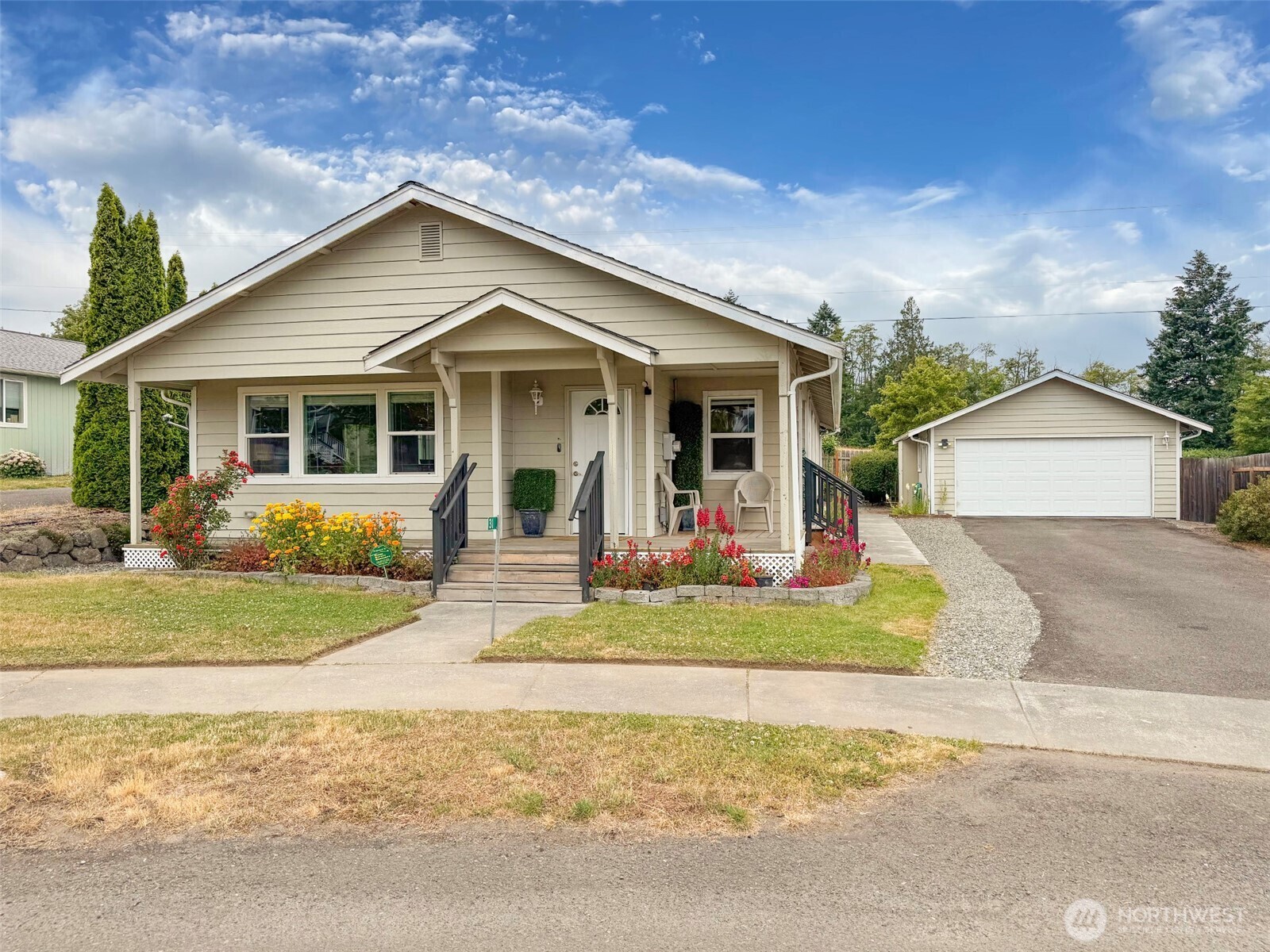 Property Photo:  31  Alpine Loop  WA 98382 
