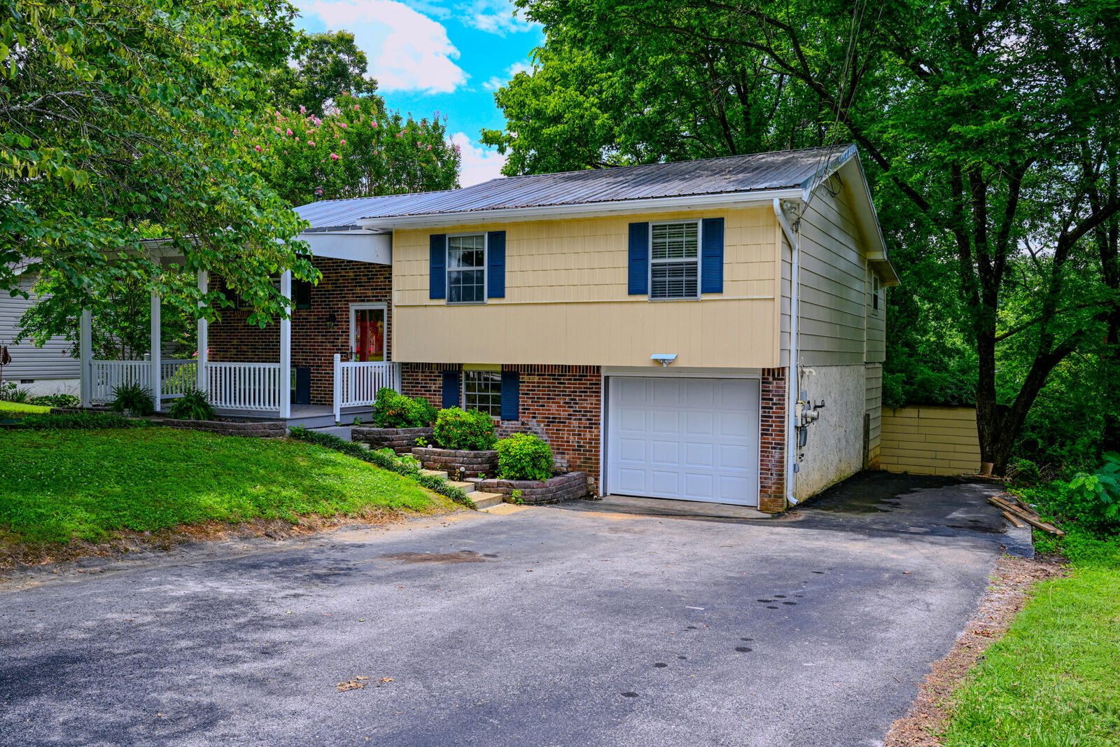 Property Photo: 6638 Sandwood Circle TN 37341