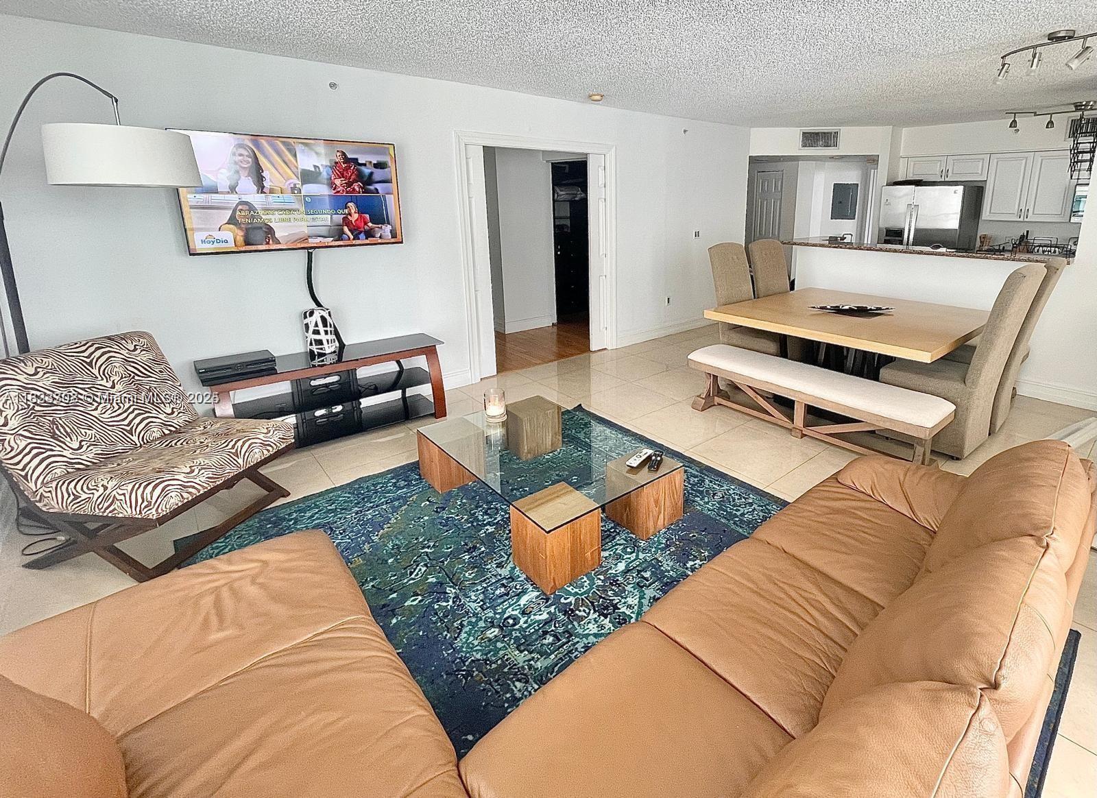 Property Photo:  1155 Brickell Bay Dr 1401  FL 33131 