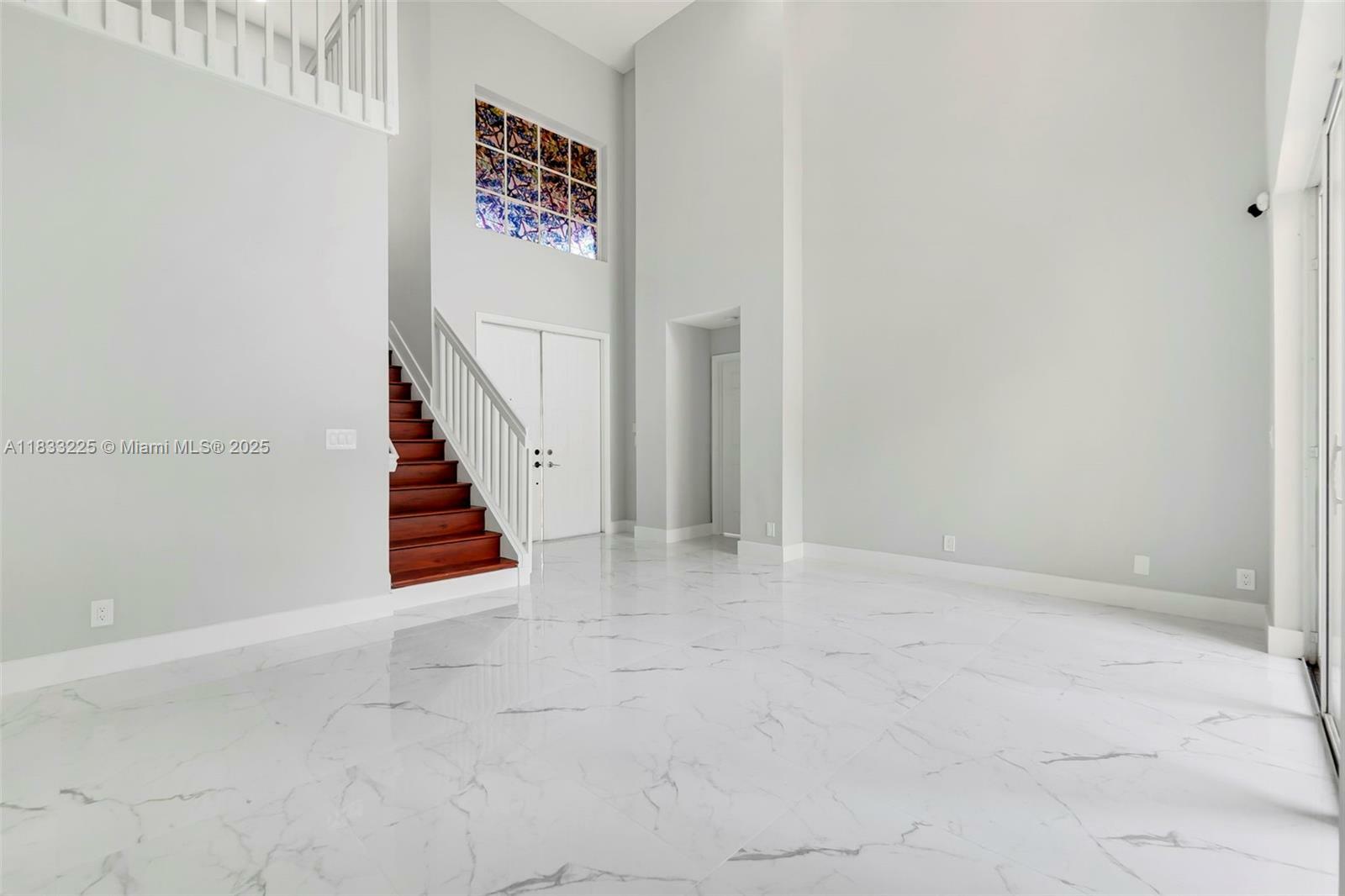 Property Photo: 860 SW 191st Ave FL 33029