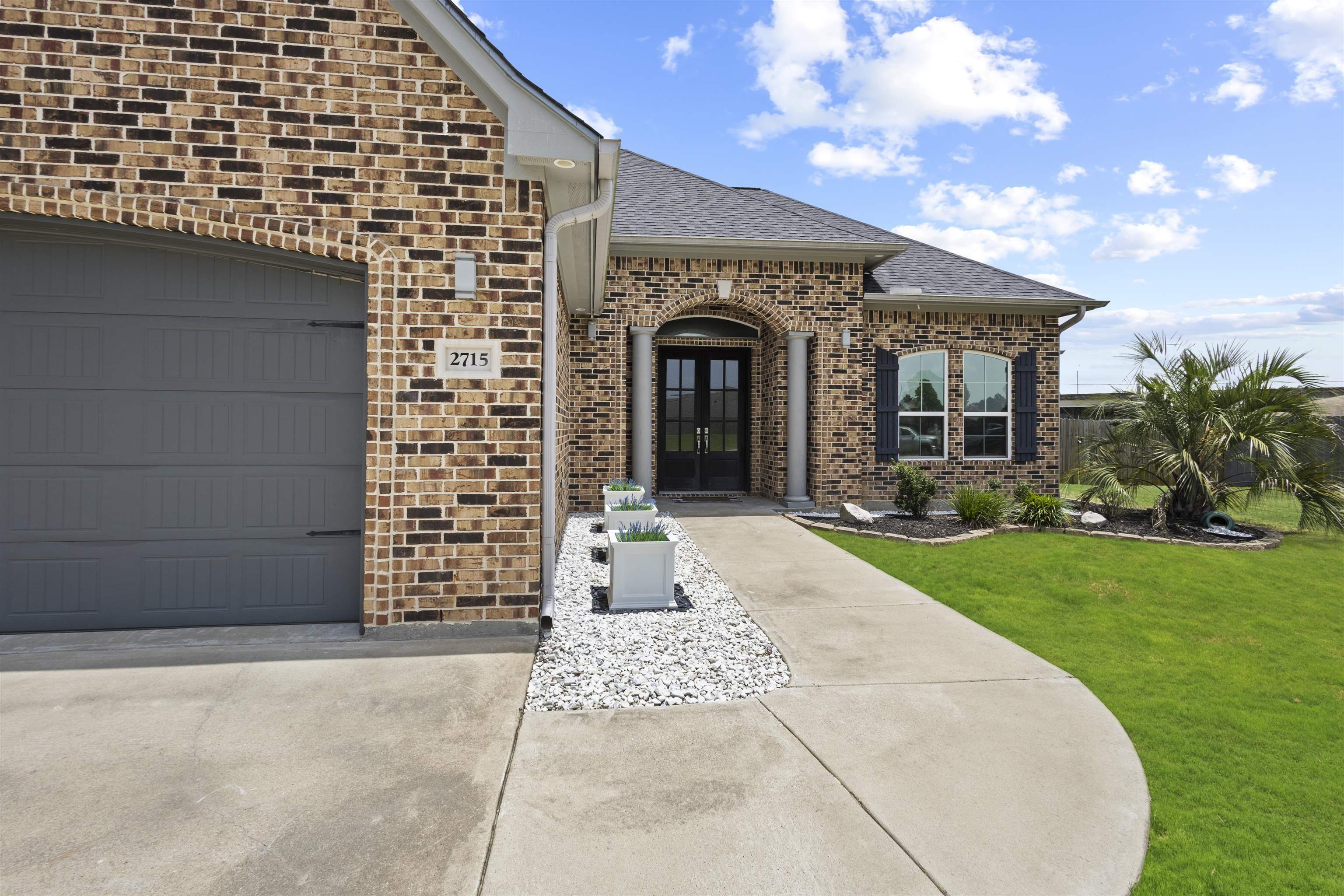 Property Photo: 2715 Eastdale Dr. TX 77619