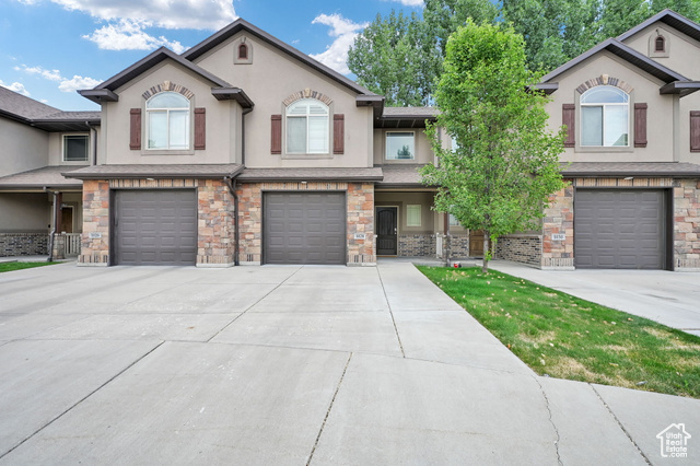 Property Photo: 1028 W 950 N UT 84041