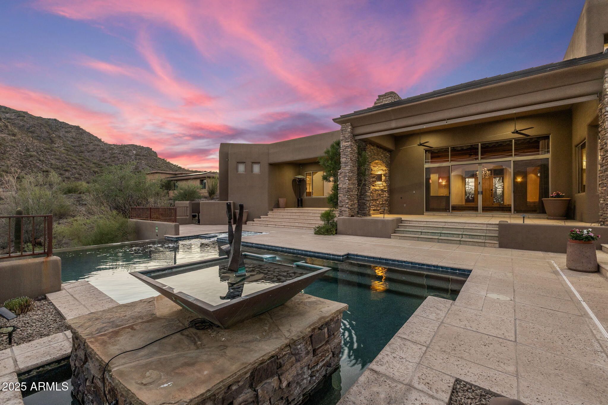 Property Photo: 9247 N 24th Way AZ 85028