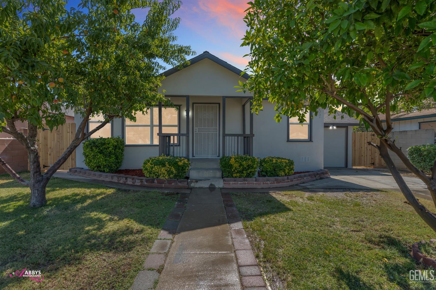 1600 Haldon Street  Bakersfield CA 93308 photo