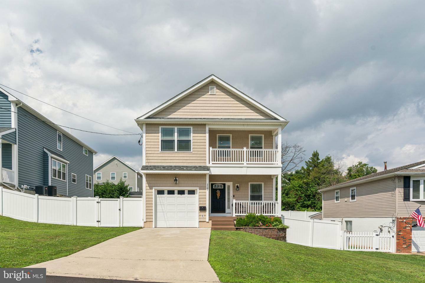 Property Photo: 3761 Glenn Street PA 19114