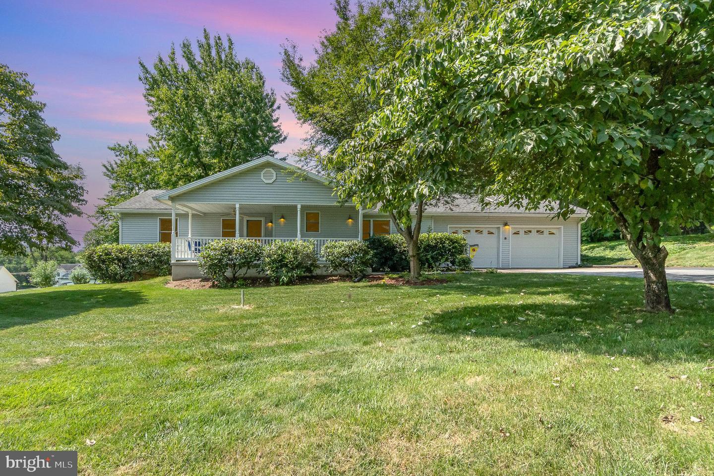 Property Photo:  9 Treetop Trail  PA 17320 