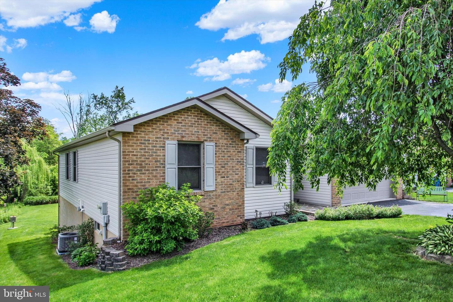 Property Photo:  53 Longstreet Drive  PA 17316 