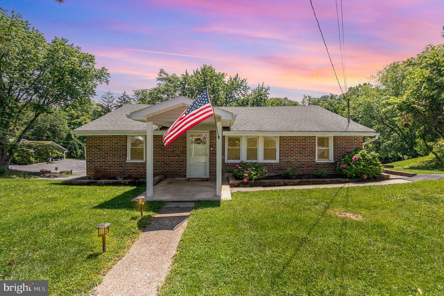 788 High Street  Harrisburg PA 17113 photo