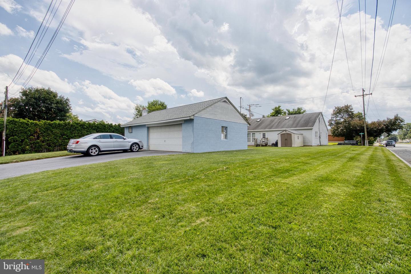 Property Photo: 140 N Prince Street PA 17078