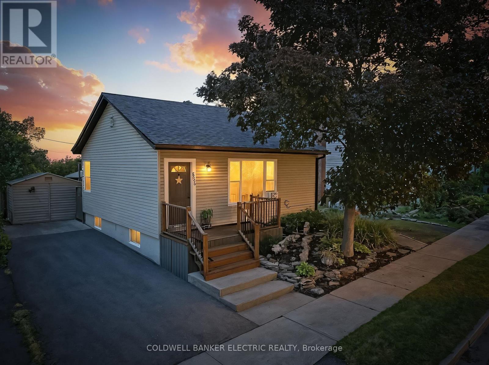 Property Photo: 635 Park Street North ON K9H 4S4