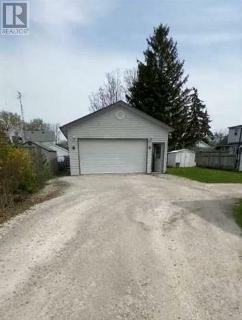 Property Photo: 438 Huggard Street ON N0N 1R0