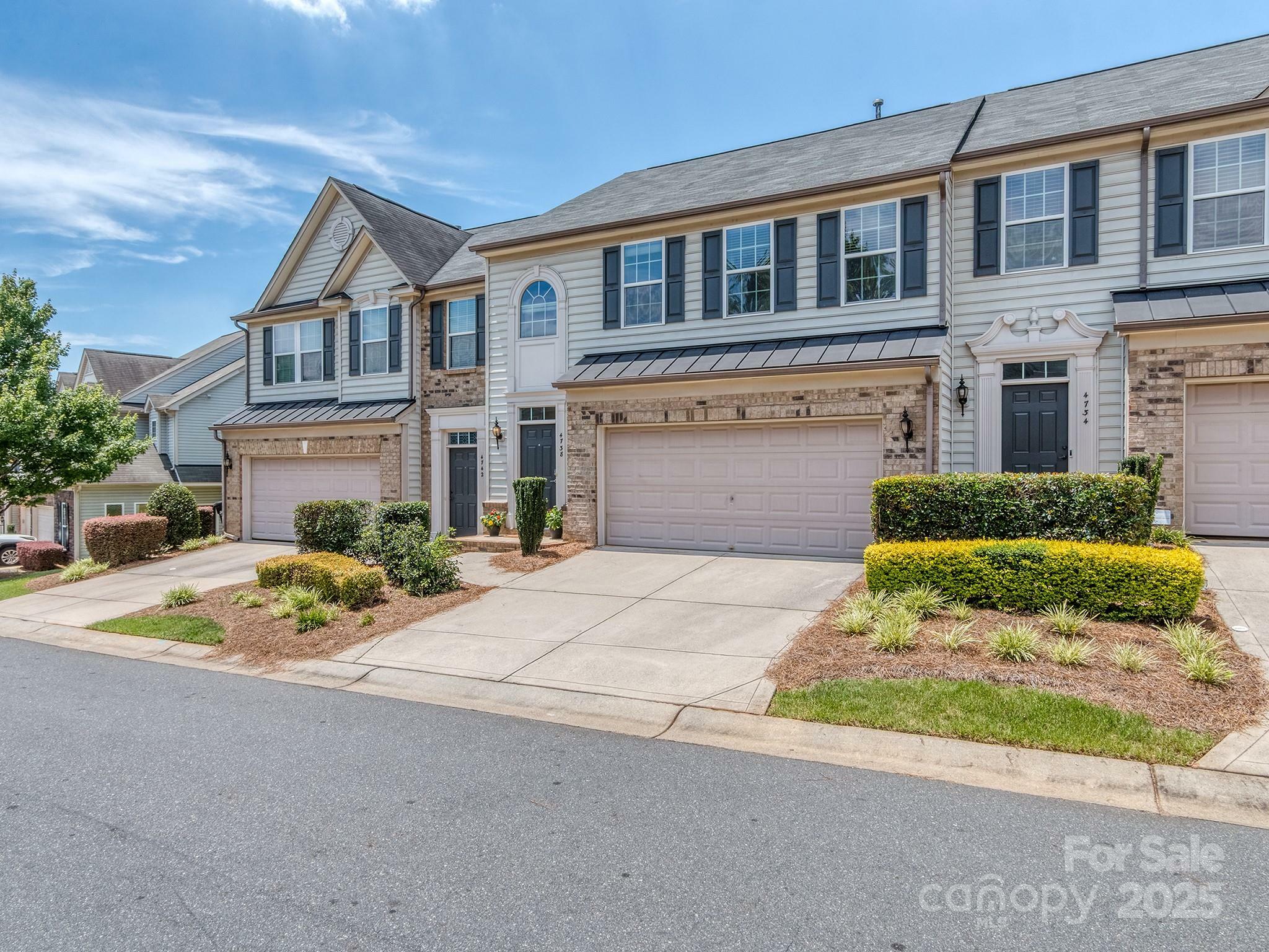 Property Photo: 4738 Mount Royal Lane NC 28210
