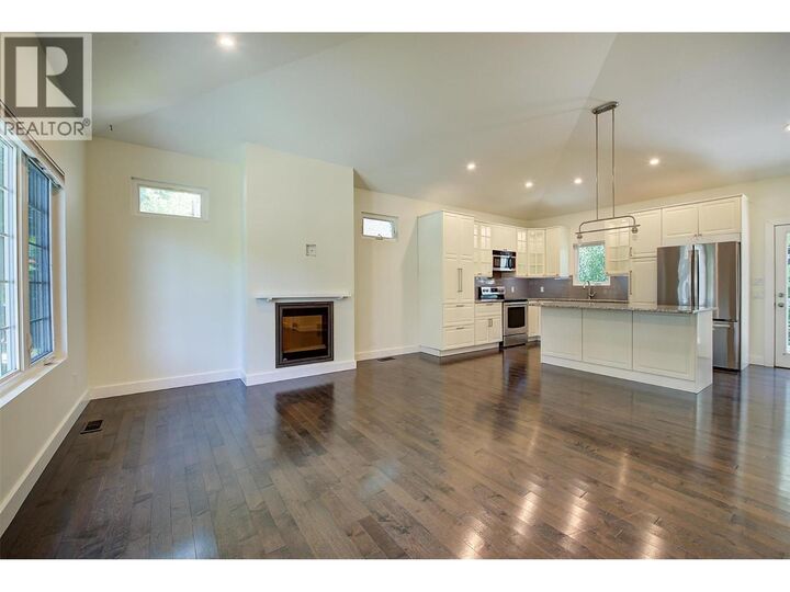 Property Photo:  1882 Marshall Street  BC V1Y 2B7 