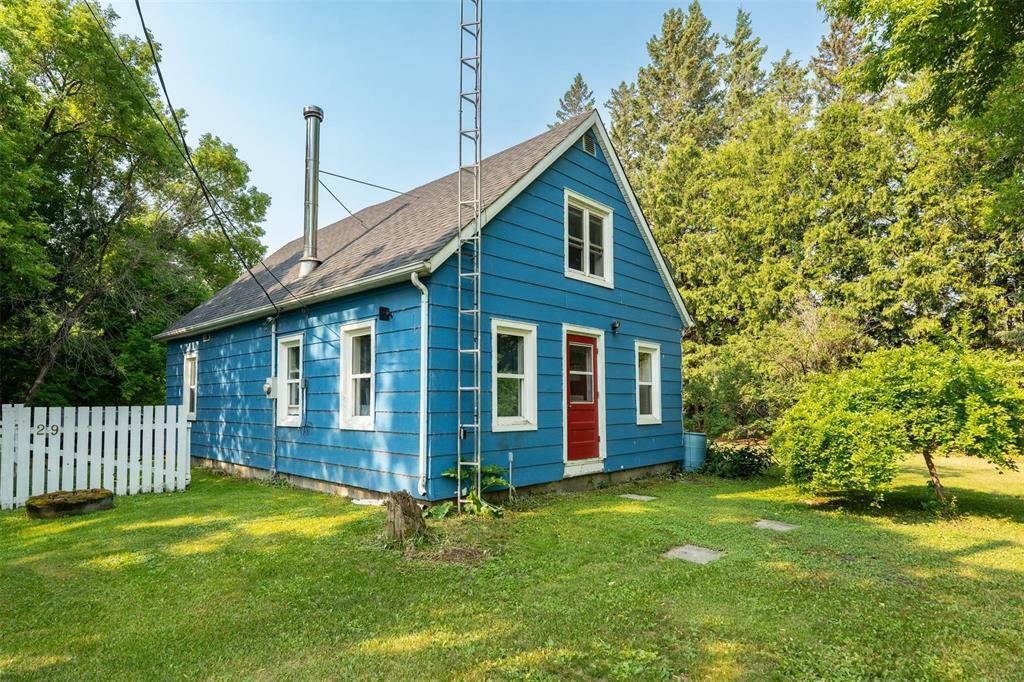 Property Photo: 29 Willow Street MB R0H 0Z0
