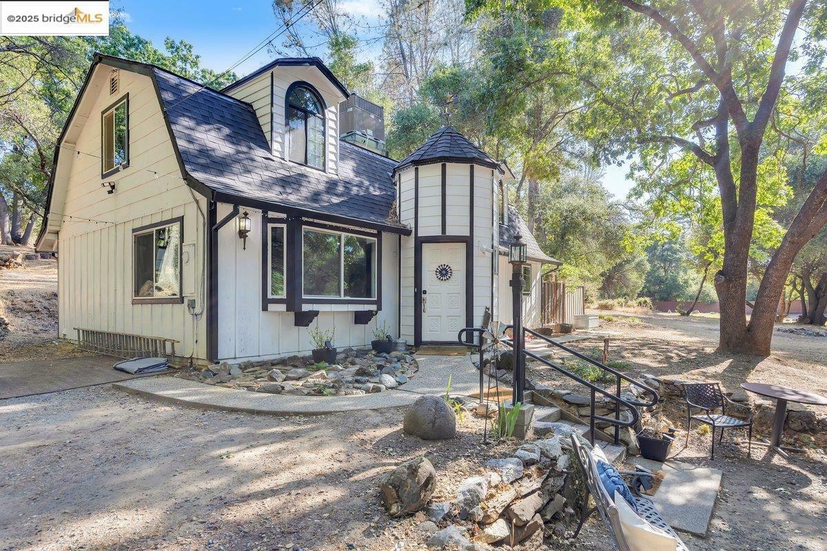 Property Photo: 21710 Montgomery Rd CA 95370
