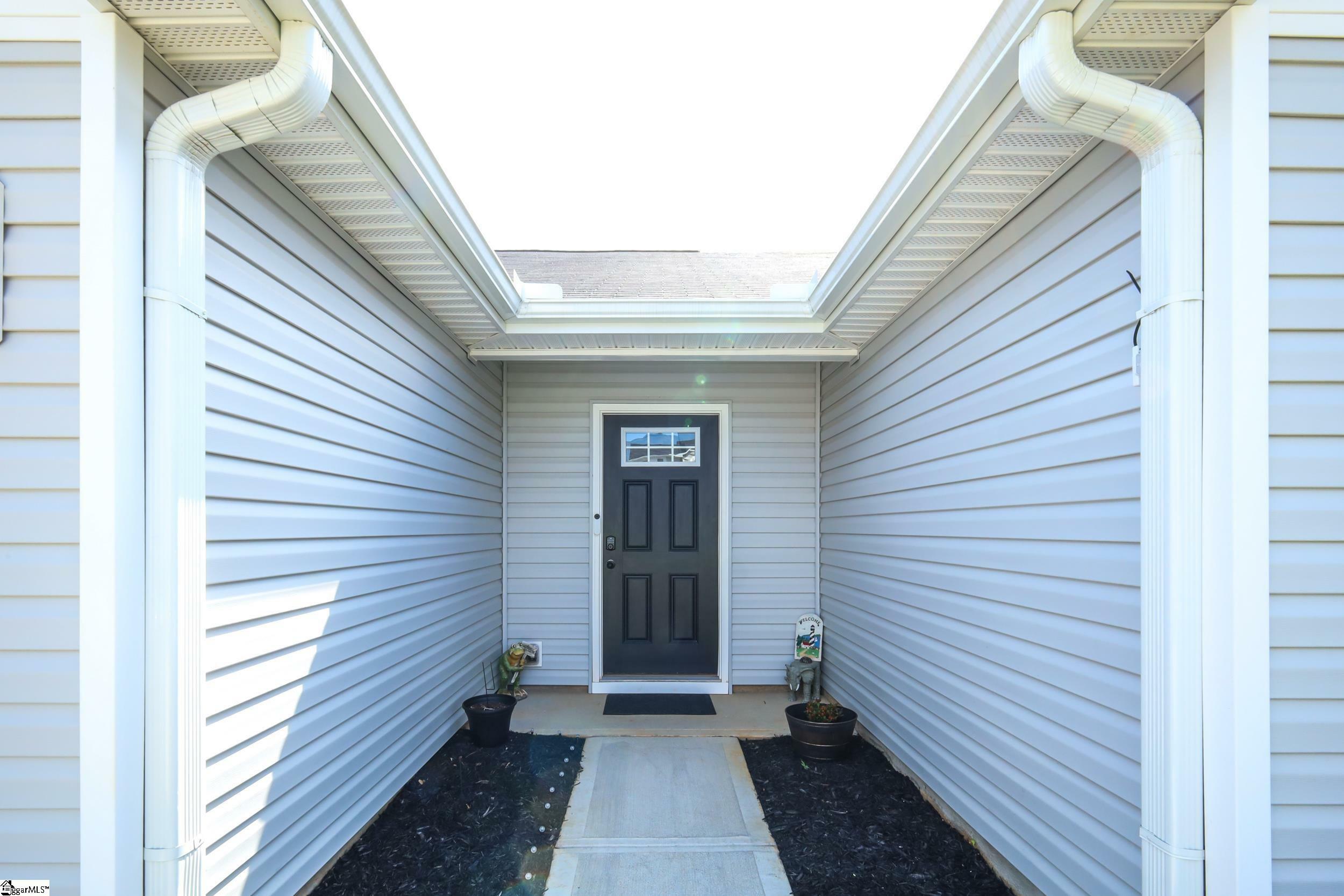 Property Photo: 215 Highland Station Drive SC 29325