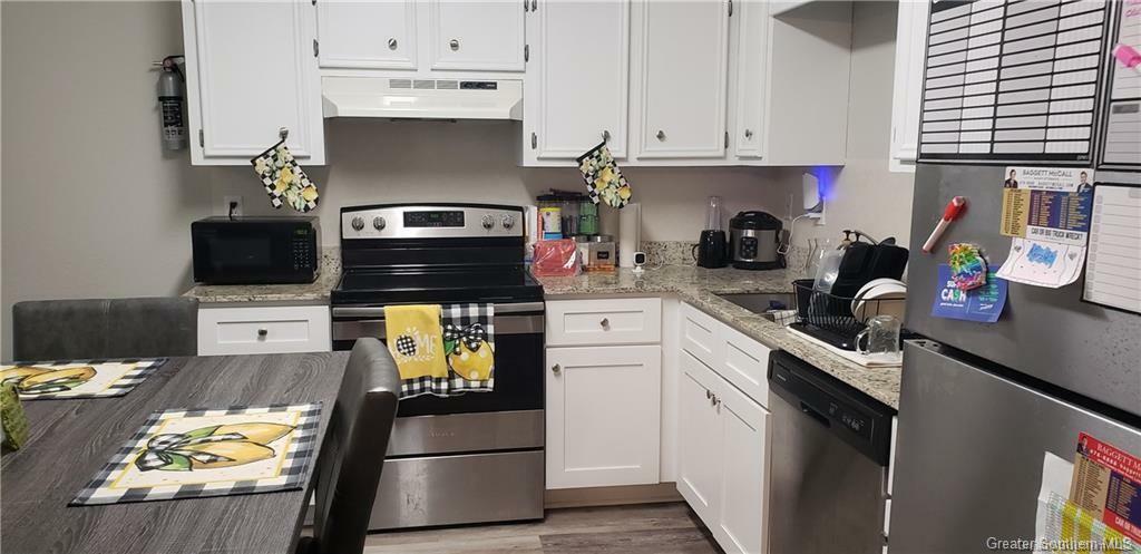 Property Photo: 1716 -1718 N Tallowood Drive LA 70605